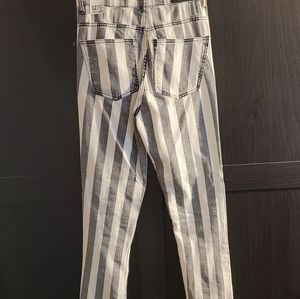 Super Skinny Distressed Jeans